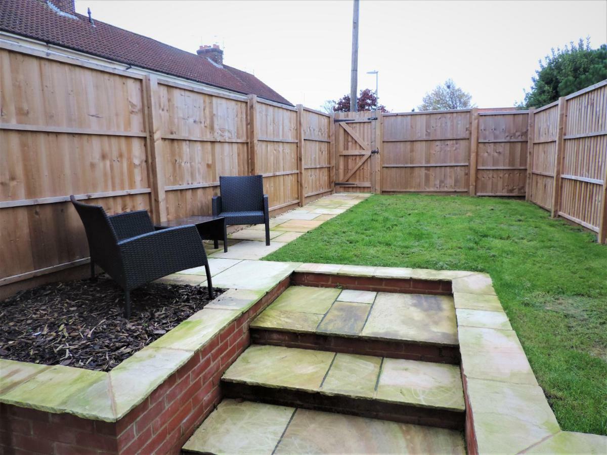 3 Bed Farnborough Air Accommodation Exterior photo